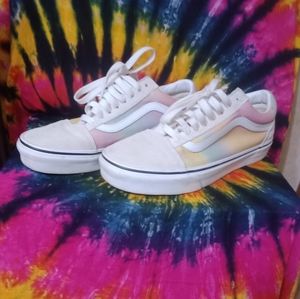 Vans (mens 7/women's 8.5)